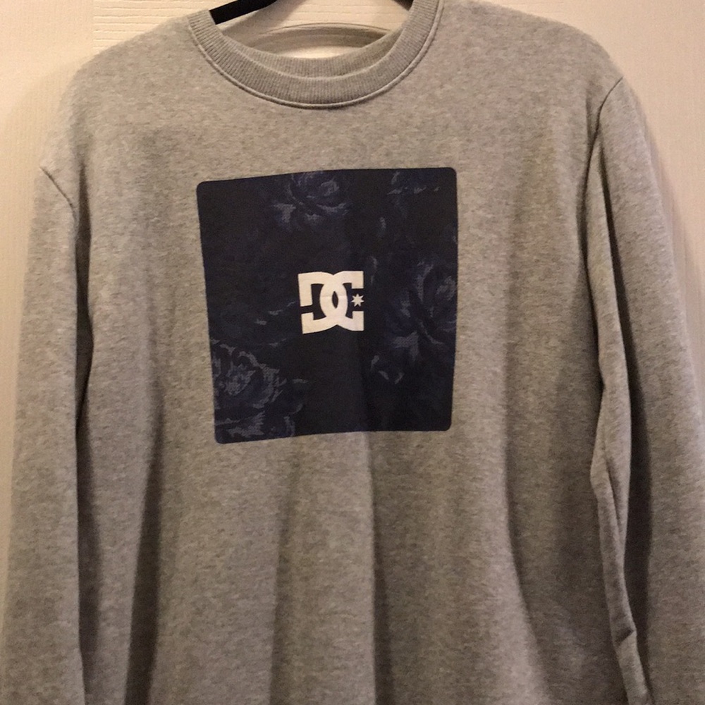 Sweater - DC Shoes - Gray - L - never worn